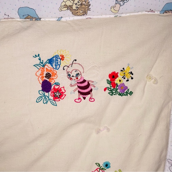 Vintage hand embroidered baby quilt with birds and animals precious moments - Picture 6 of 12